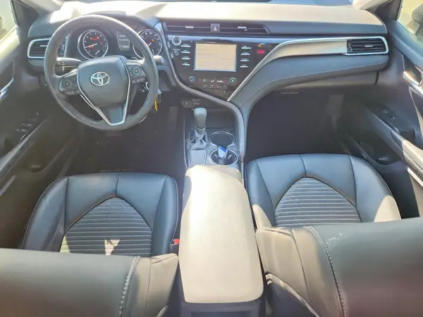4T1B11HK3JU582411 2018 TOYOTA CAMRY - Image 8