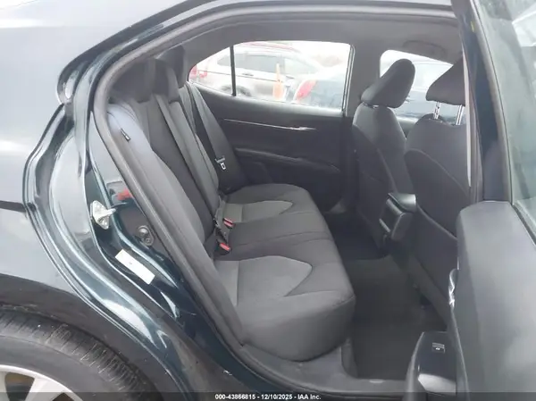 4T1B11HK3JU583090 2018 TOYOTA CAMRY - Image 8