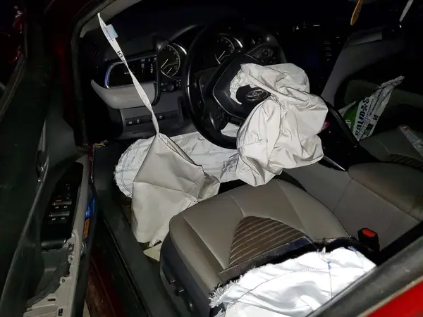 4T1B11HK3JU583297 2018 TOYOTA CAMRY - Image 8