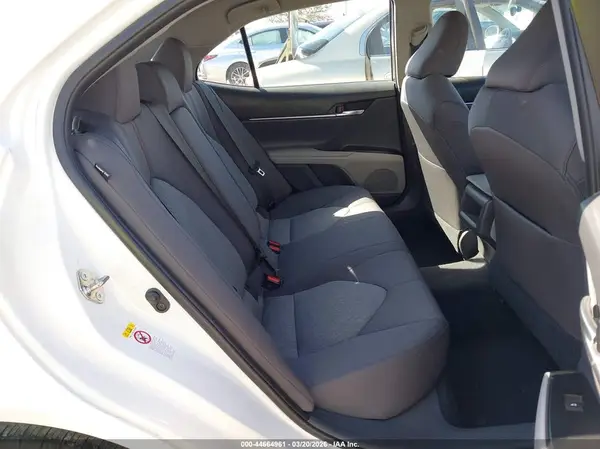 4T1B11HK3JU583848 2018 TOYOTA CAMRY - Image 8