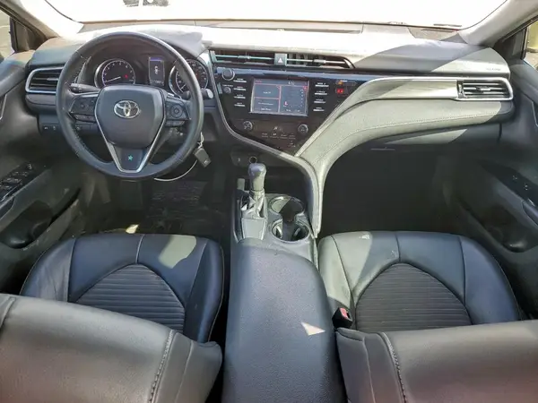 4T1B11HK3JU586636 2018 TOYOTA CAMRY - Image 8
