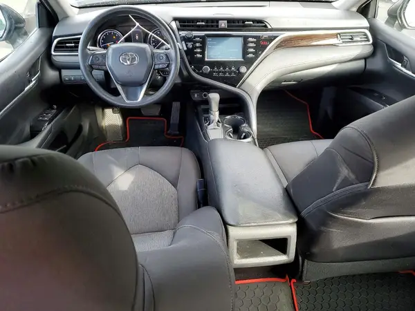 4T1B11HK3JU586765 2018 TOYOTA CAMRY - Image 8