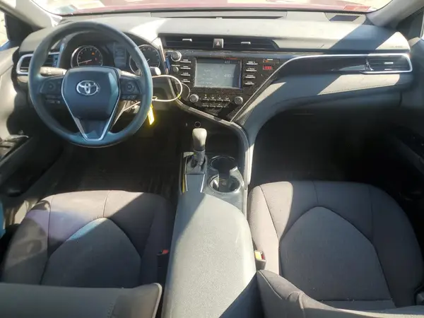 4T1B11HK3JU588323 2018 TOYOTA CAMRY - Image 8