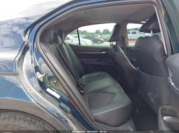 4T1B11HK3JU592792 2018 TOYOTA CAMRY - Image 8