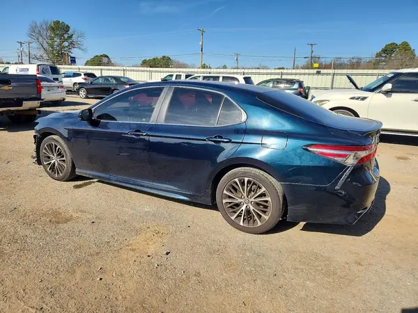 4T1B11HK3JU597491 2018 TOYOTA CAMRY - Image 2