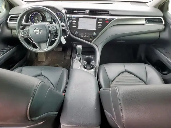 4T1B11HK3JU599385 2018 TOYOTA CAMRY - Image 8