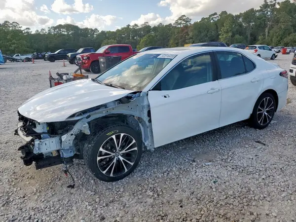 4T1B11HK3JU599564 2018 TOYOTA CAMRY - Image 1