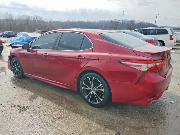 4T1B11HK3JU601443 2018 TOYOTA CAMRY - Image 2