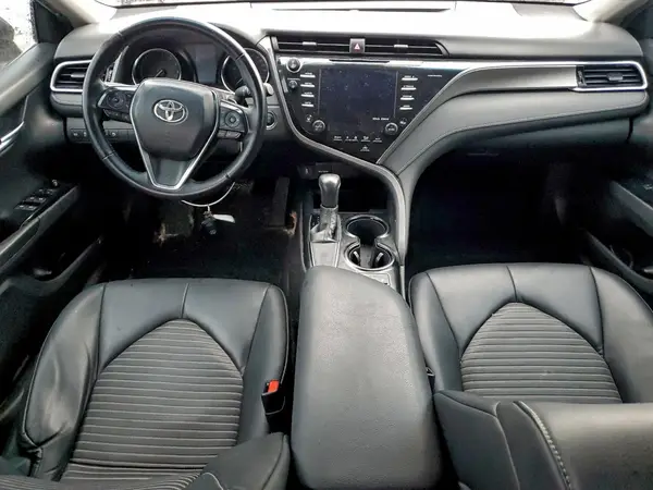 4T1B11HK3JU605718 2018 TOYOTA CAMRY - Image 8