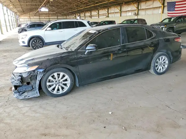 4T1B11HK3JU606321 2018 TOYOTA CAMRY - Image 1