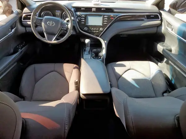 4T1B11HK3JU607193 2018 TOYOTA CAMRY - Image 8