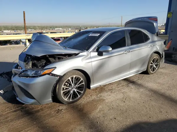 4T1B11HK3JU607713 2018 TOYOTA CAMRY - Image 1