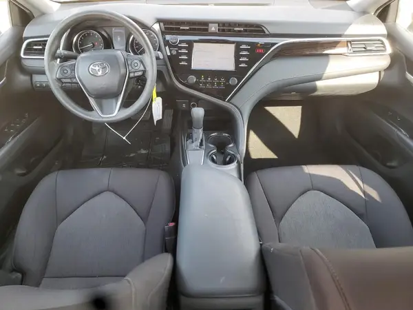 4T1B11HK3JU611163 2018 TOYOTA CAMRY - Image 8