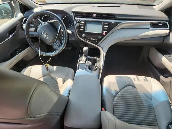 4T1B11HK3JU615388 2018 TOYOTA CAMRY - Image 8