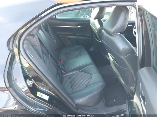 4T1B11HK3JU615942 2018 TOYOTA CAMRY - Image 8