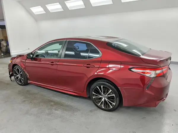 4T1B11HK3JU616749 2018 TOYOTA CAMRY - Image 2