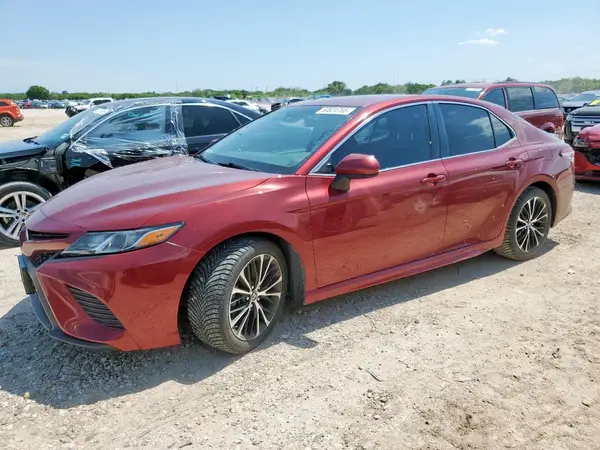 4T1B11HK3JU620137 2018 TOYOTA CAMRY - Image 1