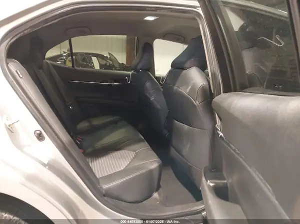 4T1B11HK3JU620722 2018 TOYOTA CAMRY - Image 8