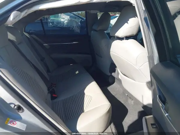 4T1B11HK3JU621062 2018 TOYOTA CAMRY - Image 8