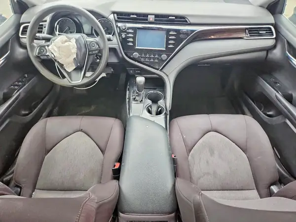 4T1B11HK3JU621868 2018 TOYOTA CAMRY - Image 8