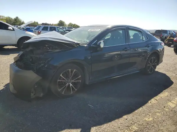 4T1B11HK3JU624074 2018 TOYOTA CAMRY - Image 1
