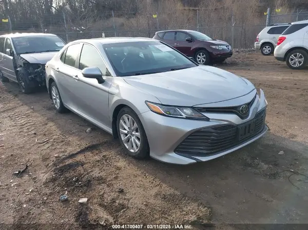 4T1B11HK3JU626309 2018 TOYOTA CAMRY - Image 1