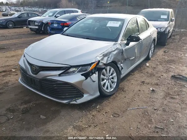 4T1B11HK3JU626309 2018 TOYOTA CAMRY - Image 2