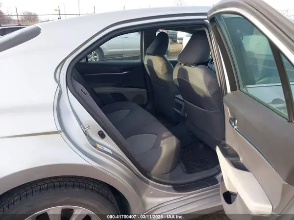 4T1B11HK3JU626309 2018 TOYOTA CAMRY - Image 8