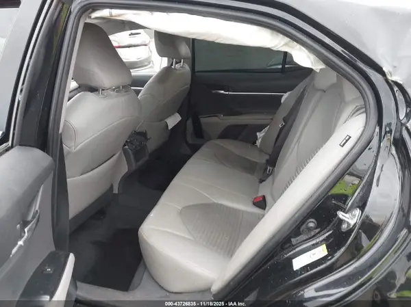 4T1B11HK3JU627329 2018 TOYOTA CAMRY - Image 8