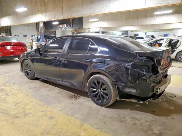 4T1B11HK3JU627623 2018 TOYOTA CAMRY - Image 2