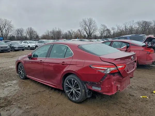 4T1B11HK3JU628254 2018 TOYOTA CAMRY - Image 2