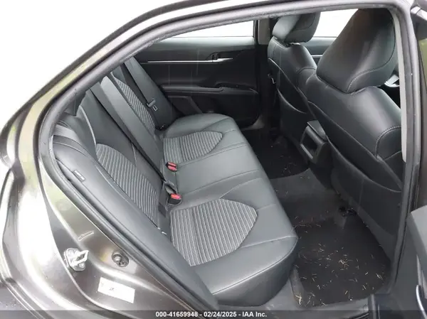 4T1B11HK3JU629128 2018 TOYOTA CAMRY - Image 8