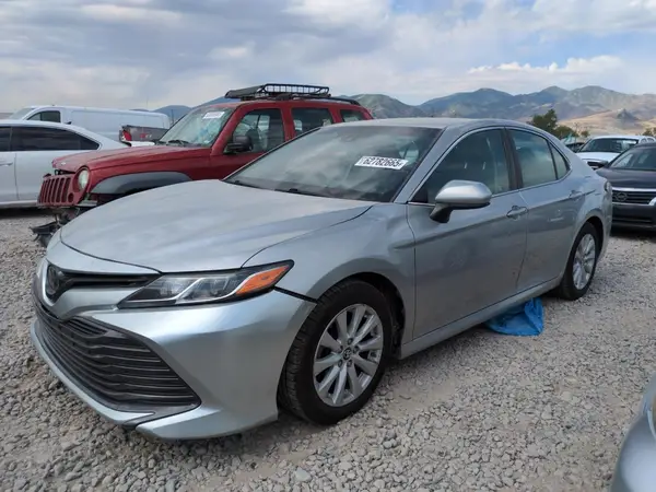 4T1B11HK3JU631459 2018 TOYOTA CAMRY - Image 1