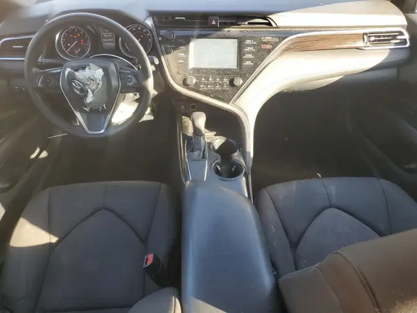 4T1B11HK3JU632191 2018 TOYOTA CAMRY - Image 8