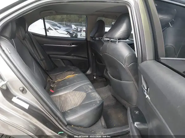 4T1B11HK3JU633017 2018 TOYOTA CAMRY - Image 8