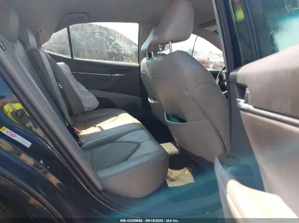 4T1B11HK3JU634278 2018 TOYOTA CAMRY - Image 8