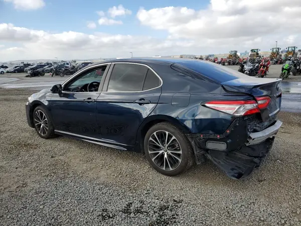4T1B11HK3JU634538 2018 TOYOTA CAMRY - Image 2