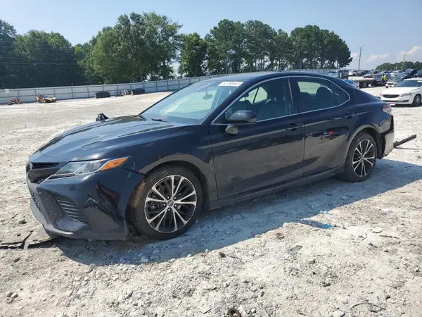 4T1B11HK3JU639741 2018 TOYOTA CAMRY - Image 1