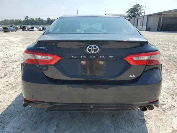 4T1B11HK3JU639741 2018 TOYOTA CAMRY - Image 8