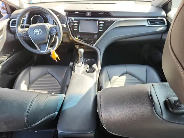 4T1B11HK3JU642588 2018 TOYOTA CAMRY - Image 8