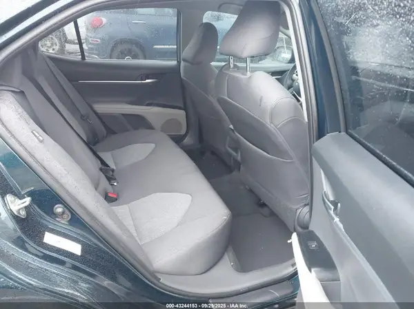 4T1B11HK3JU643322 2018 TOYOTA CAMRY - Image 8