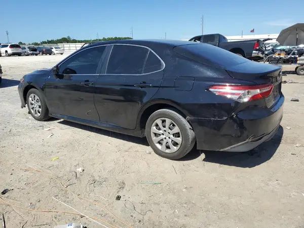 4T1B11HK3JU643496 2018 TOYOTA CAMRY - Image 2
