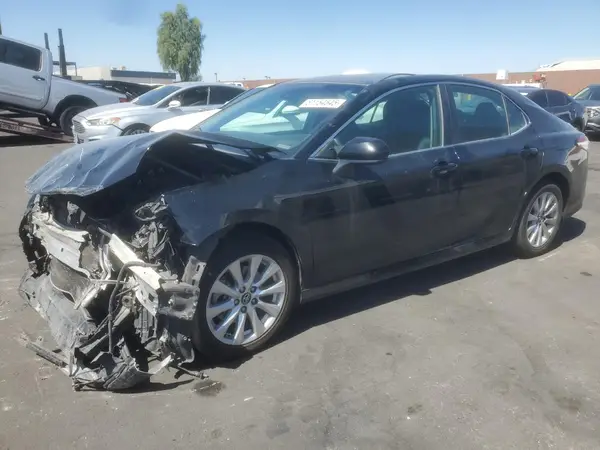 4T1B11HK3JU643921 2018 TOYOTA CAMRY - Image 1