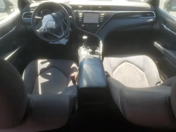 4T1B11HK3JU643921 2018 TOYOTA CAMRY - Image 8