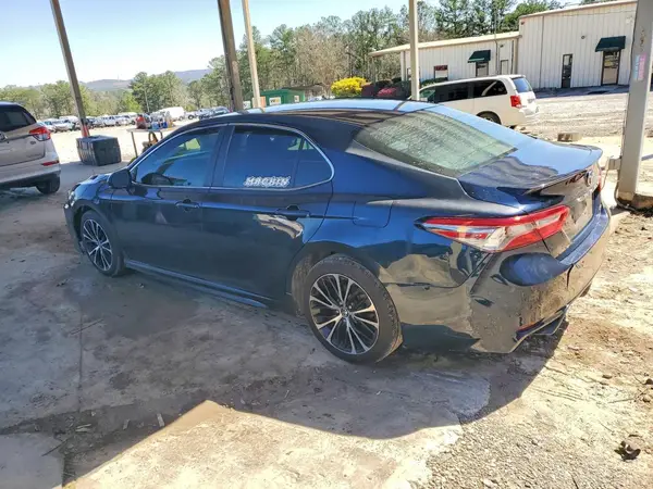 4T1B11HK3JU643935 2018 TOYOTA CAMRY - Image 2