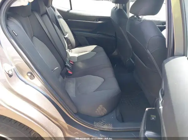 4T1B11HK3JU645801 2018 TOYOTA CAMRY - Image 8