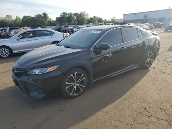 4T1B11HK3JU646558 2018 TOYOTA CAMRY - Image 1