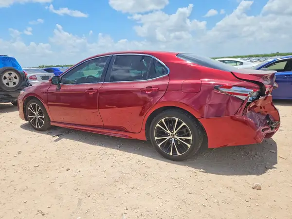 4T1B11HK3JU647452 2018 TOYOTA CAMRY - Image 2