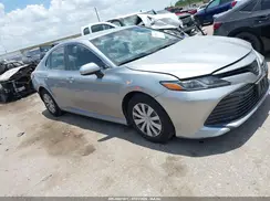 4T1B11HK3JU648827 2018 TOYOTA CAMRY
