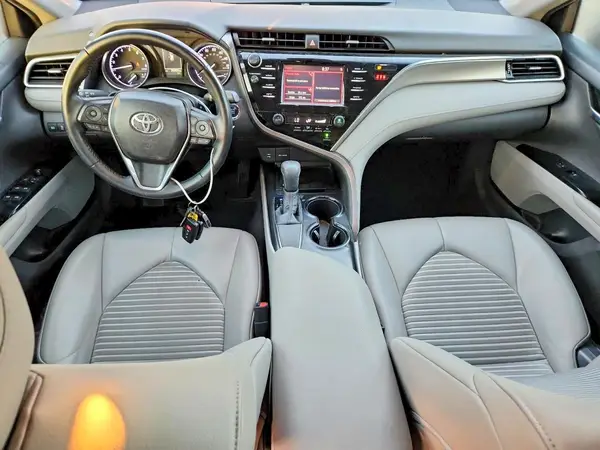 4T1B11HK3JU648830 2018 TOYOTA CAMRY - Image 8